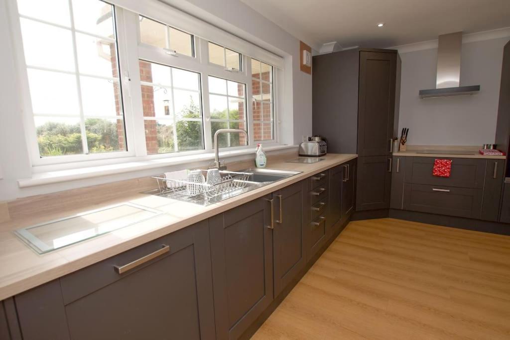 Spacious 5 Bed In The Countryside, Close To Frinton-On-Sea Kirby Cross Luaran gambar
