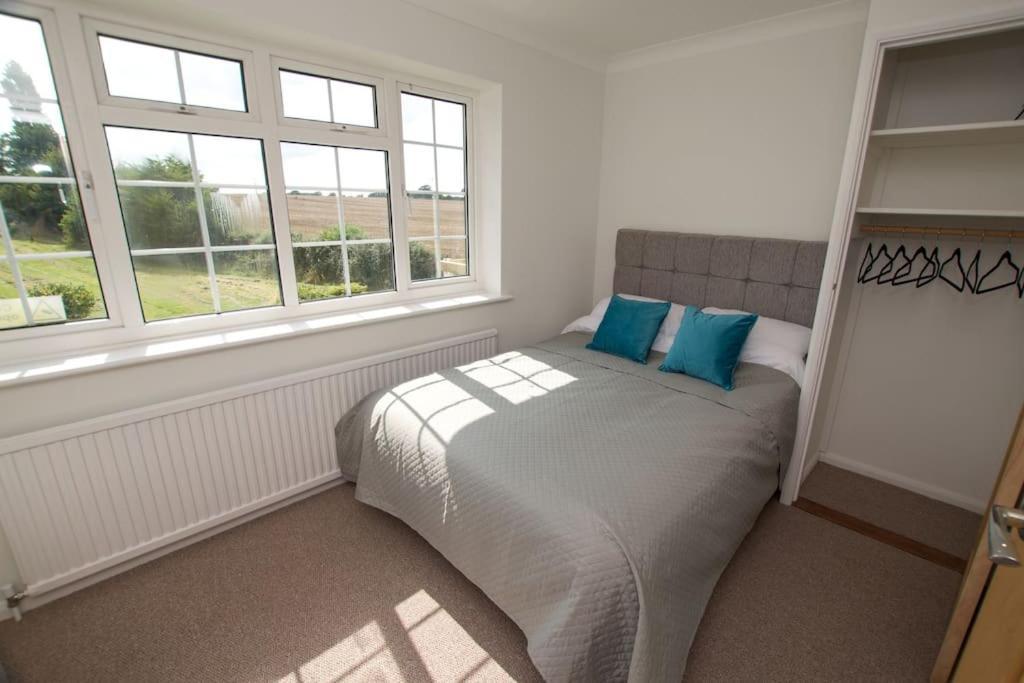 Spacious 5 Bed In The Countryside, Close To Frinton-On-Sea Kirby Cross Luaran gambar