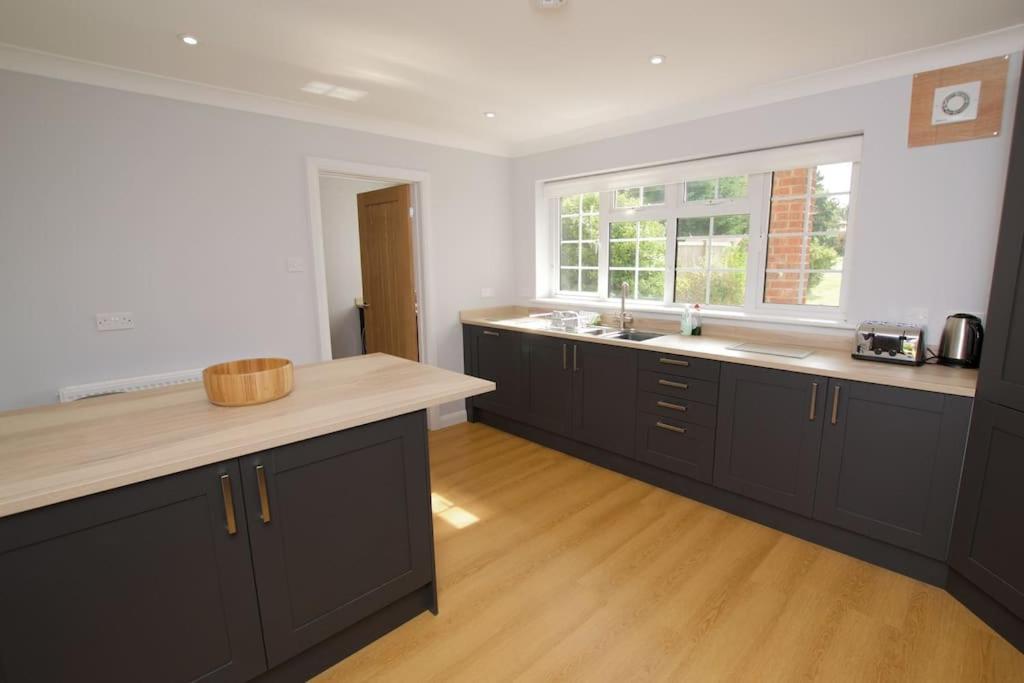 Spacious 5 Bed In The Countryside, Close To Frinton-On-Sea Kirby Cross Luaran gambar